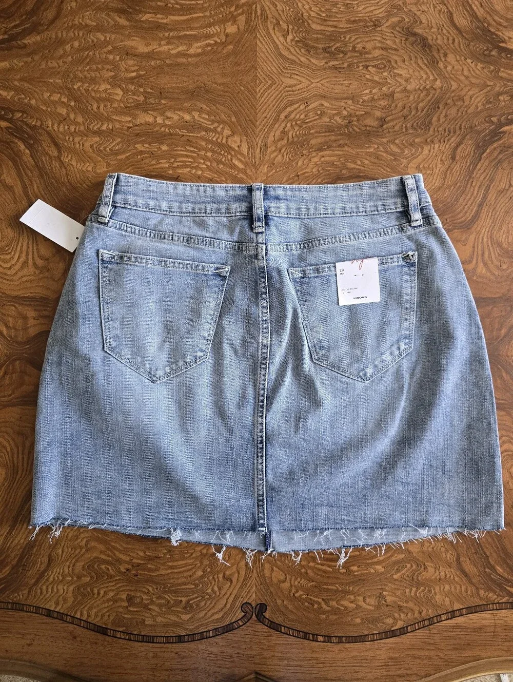 NWT Vigoss Light Wash Denim Mini Skirt Womens Size 29 Frayed Hem